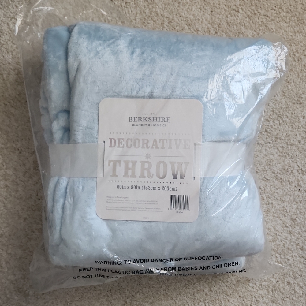 Berkshire Soft Sky Blue Throw Blanket